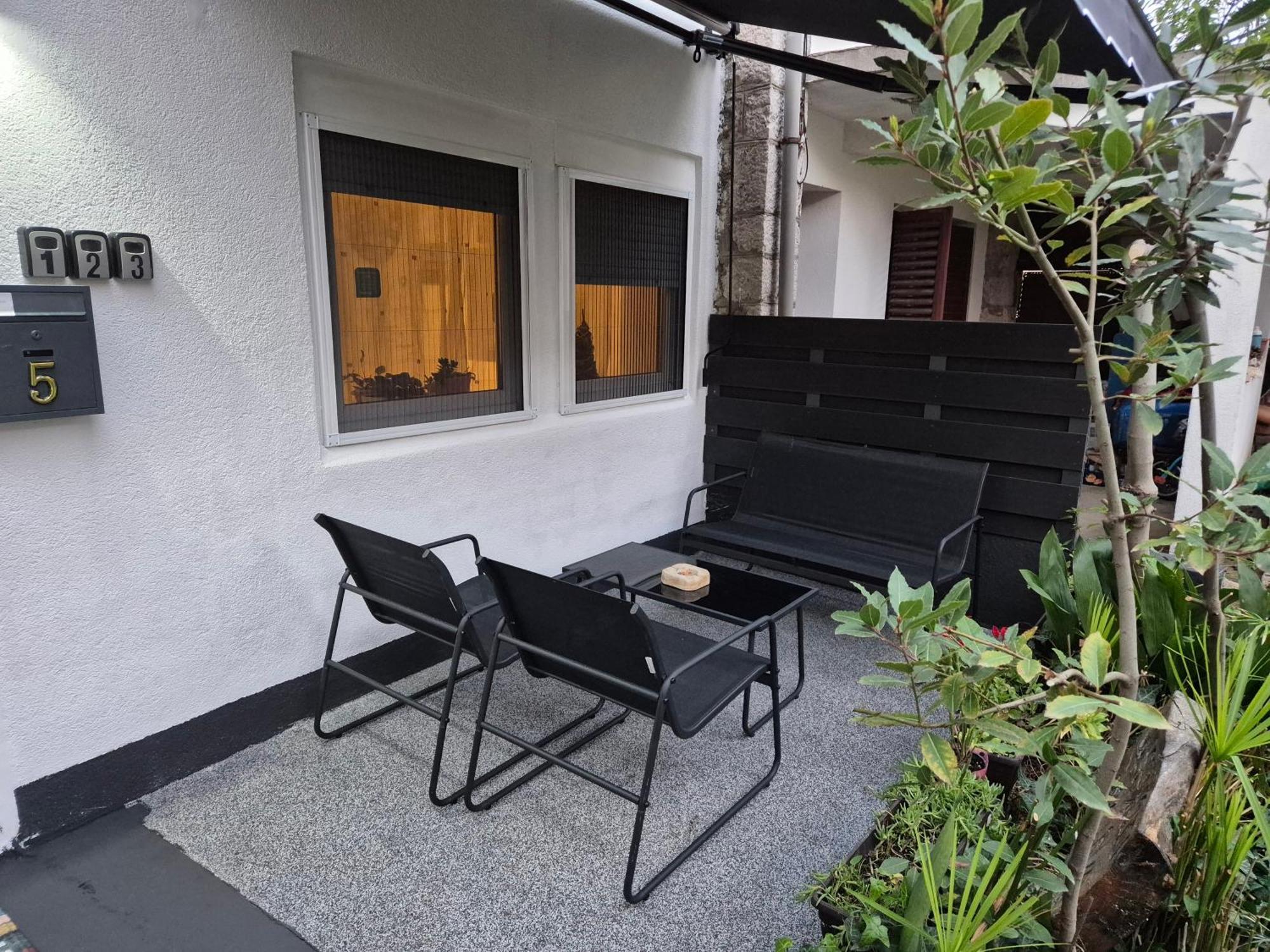 Guest House Roki & Diva (Adults Only) Zadar Buitenkant foto